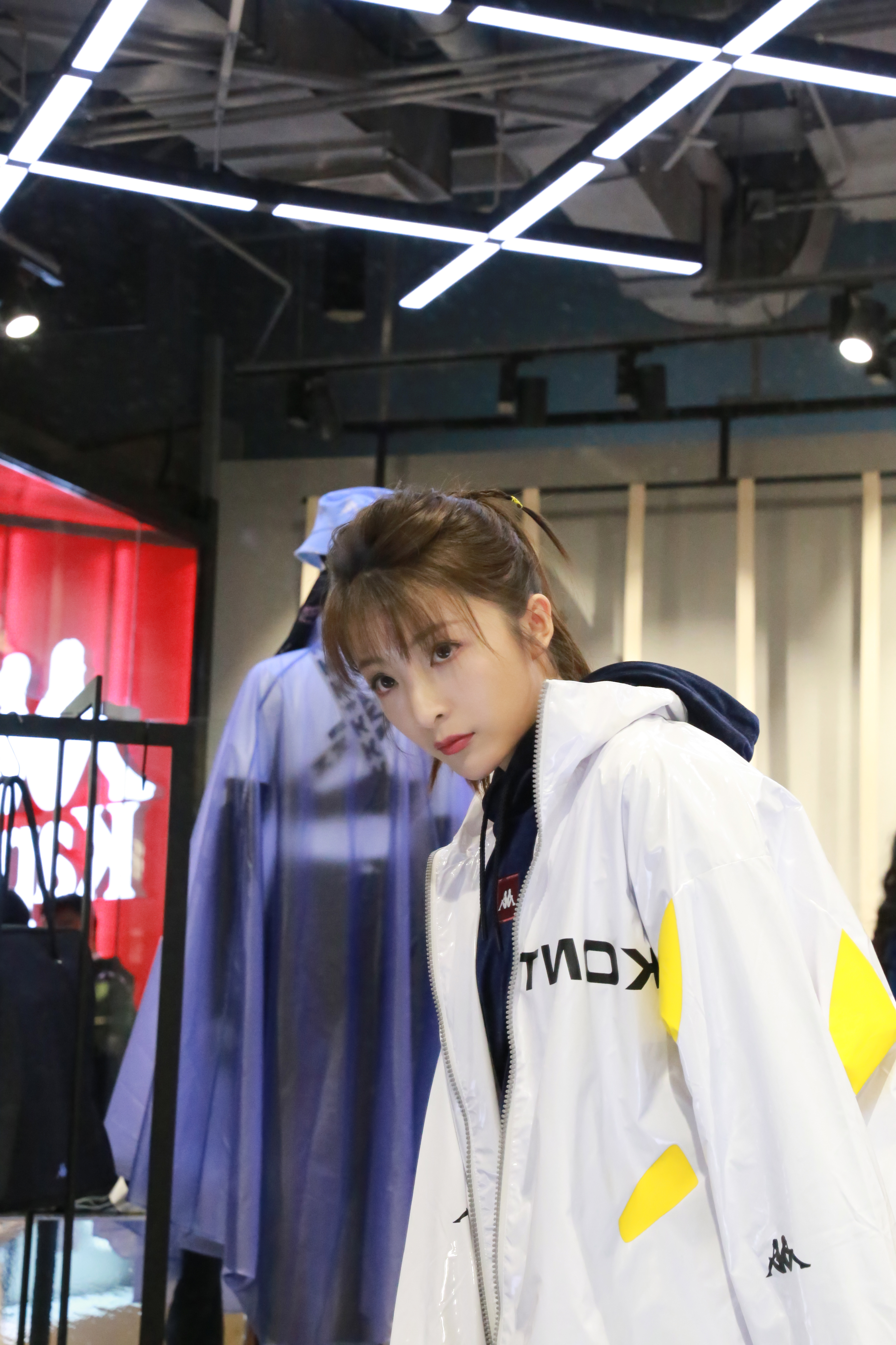 8w4am">厉蔺菲,1992年6月6日出生于江苏省扬州市,中国内地影视女演员