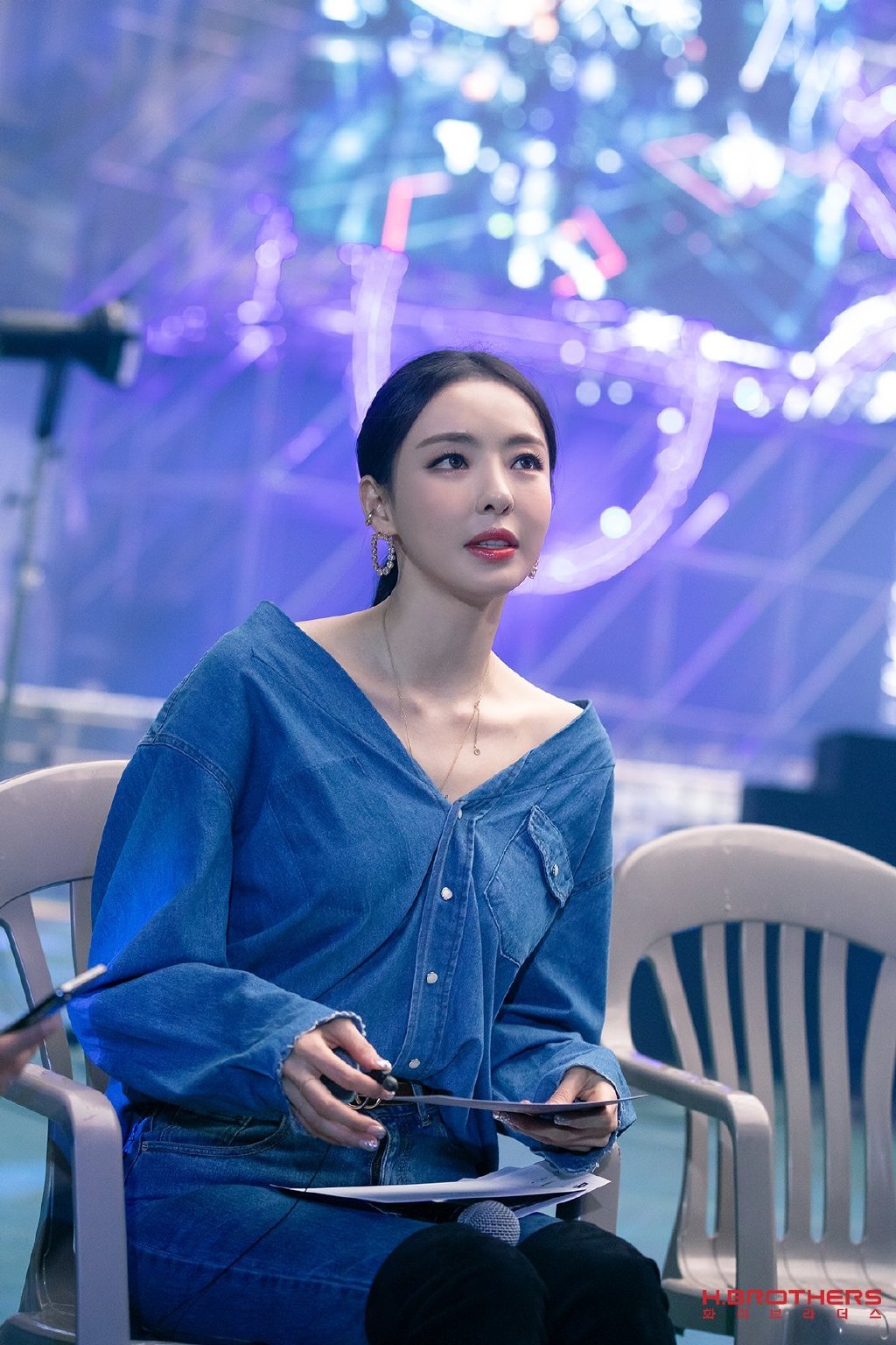  p>李多熙(         ,lee da-hee),1985年3月15日出生于韩国京畿道龙