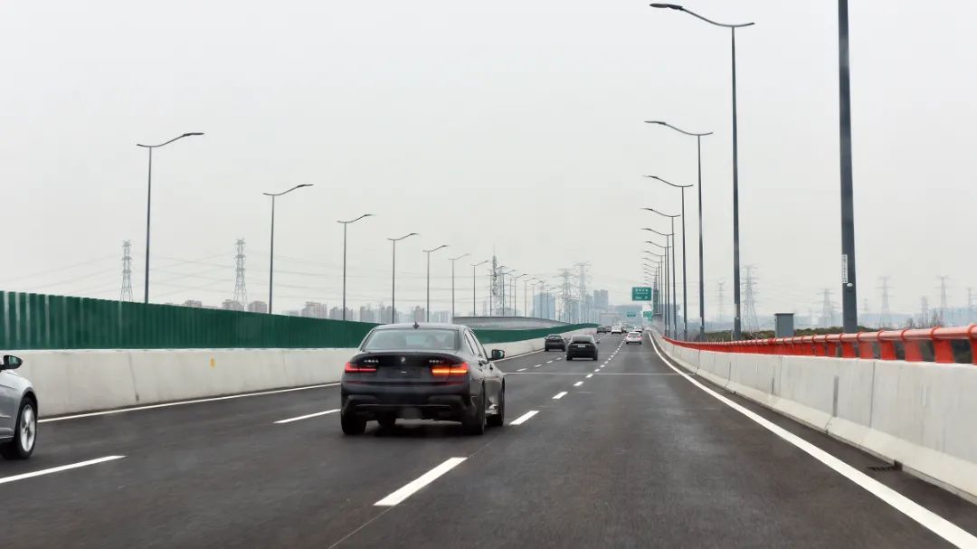 崧泽高架路