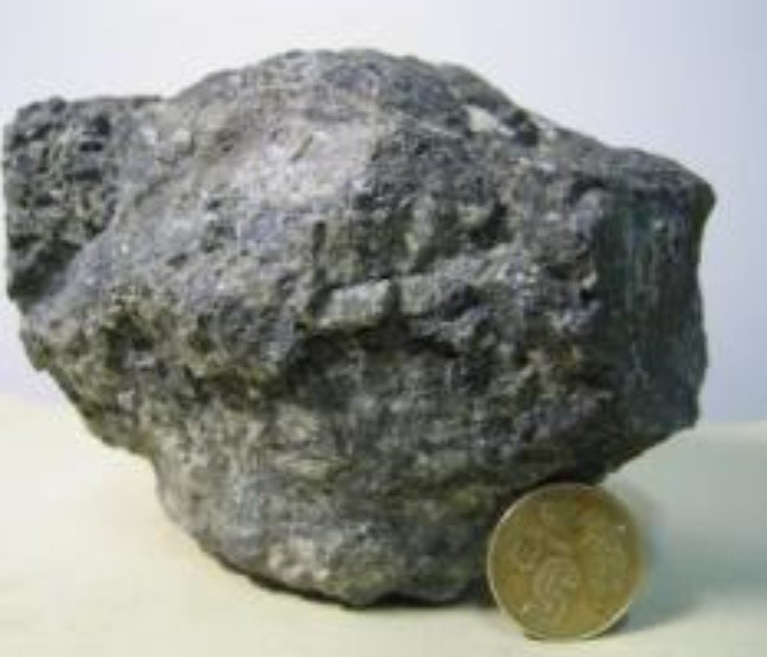 粗晶斑状金伯利岩