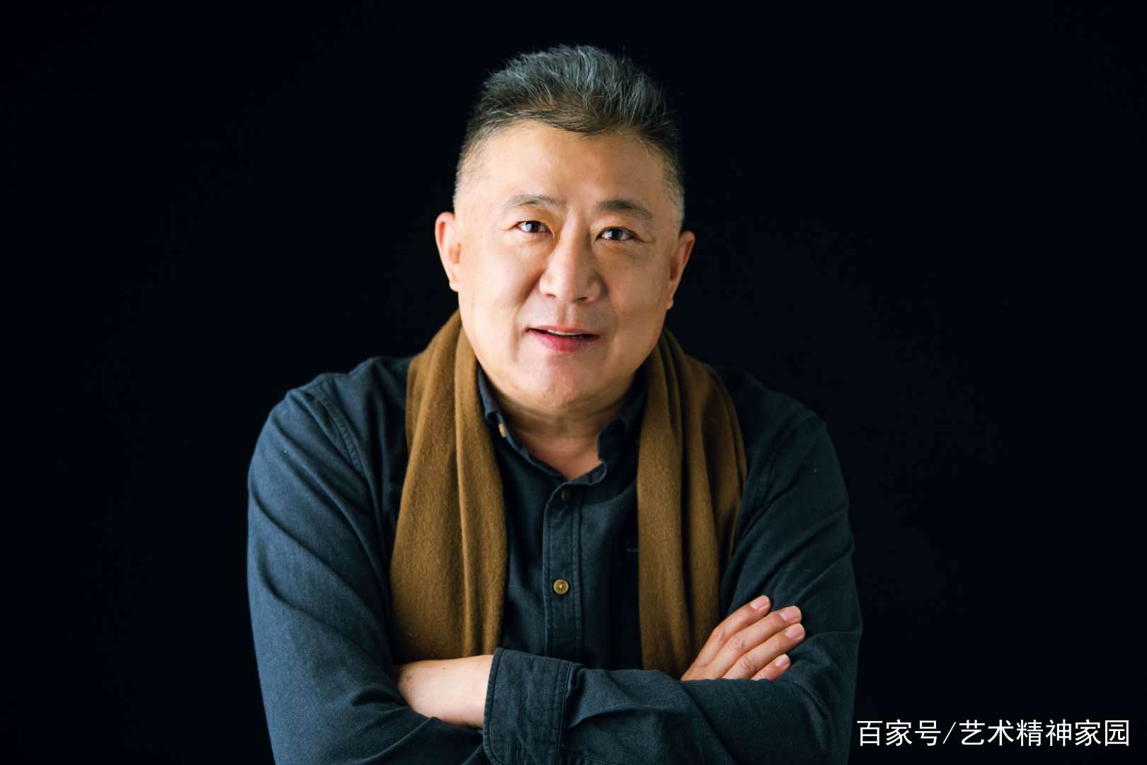 著名画家刘伟：笔墨意境深邃，诗意笔墨苍劲赏析_百科TA说