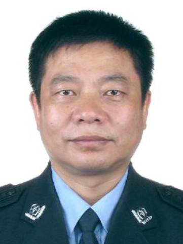  p>徐建立,余干县公安局党委副书记,副局长. /p>