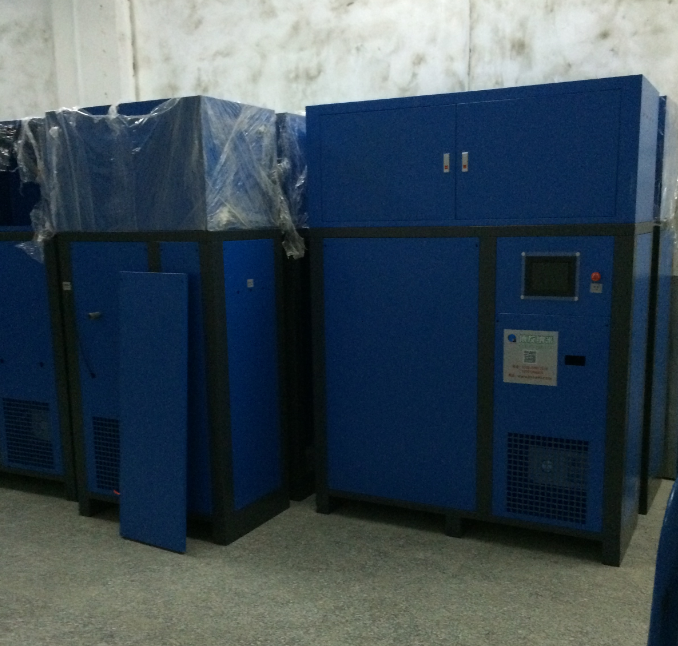 它是用传统的喷漆工艺将金励的纳米液直接喷到物体的表面,从而达到