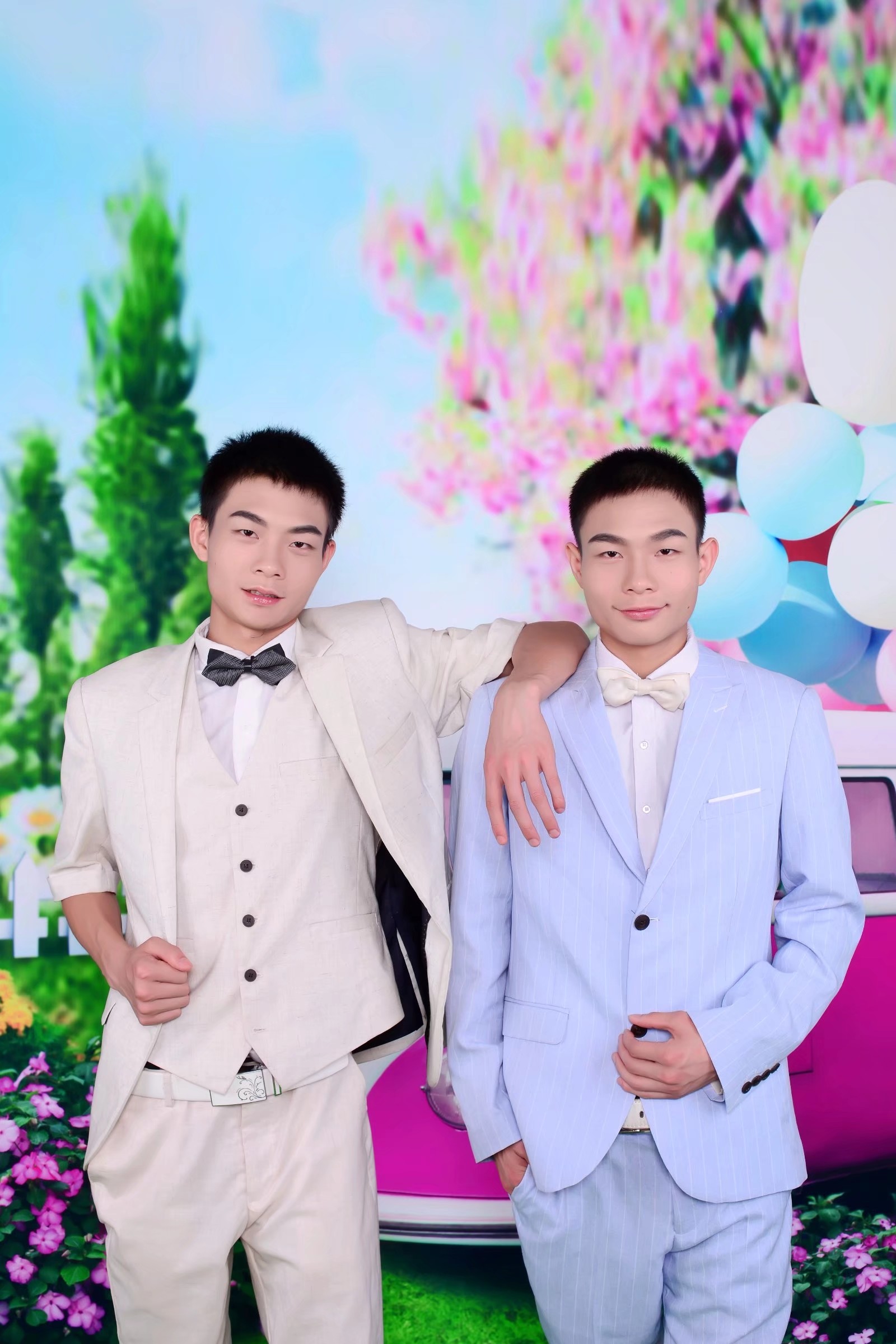  p data-id="shjblsvkpzxl">双胞胎兄弟,中国内地男歌手组合.