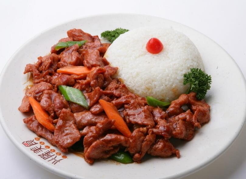 牛肉盖浇饭
