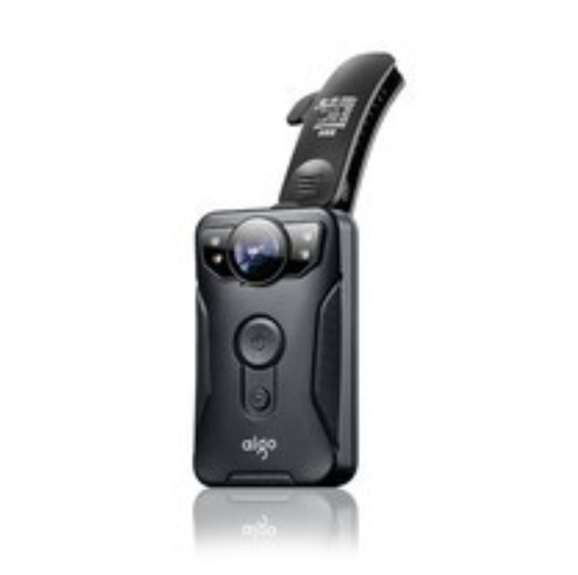  p>爱国者dsj-r6是一款便携式行车记录仪. /p>