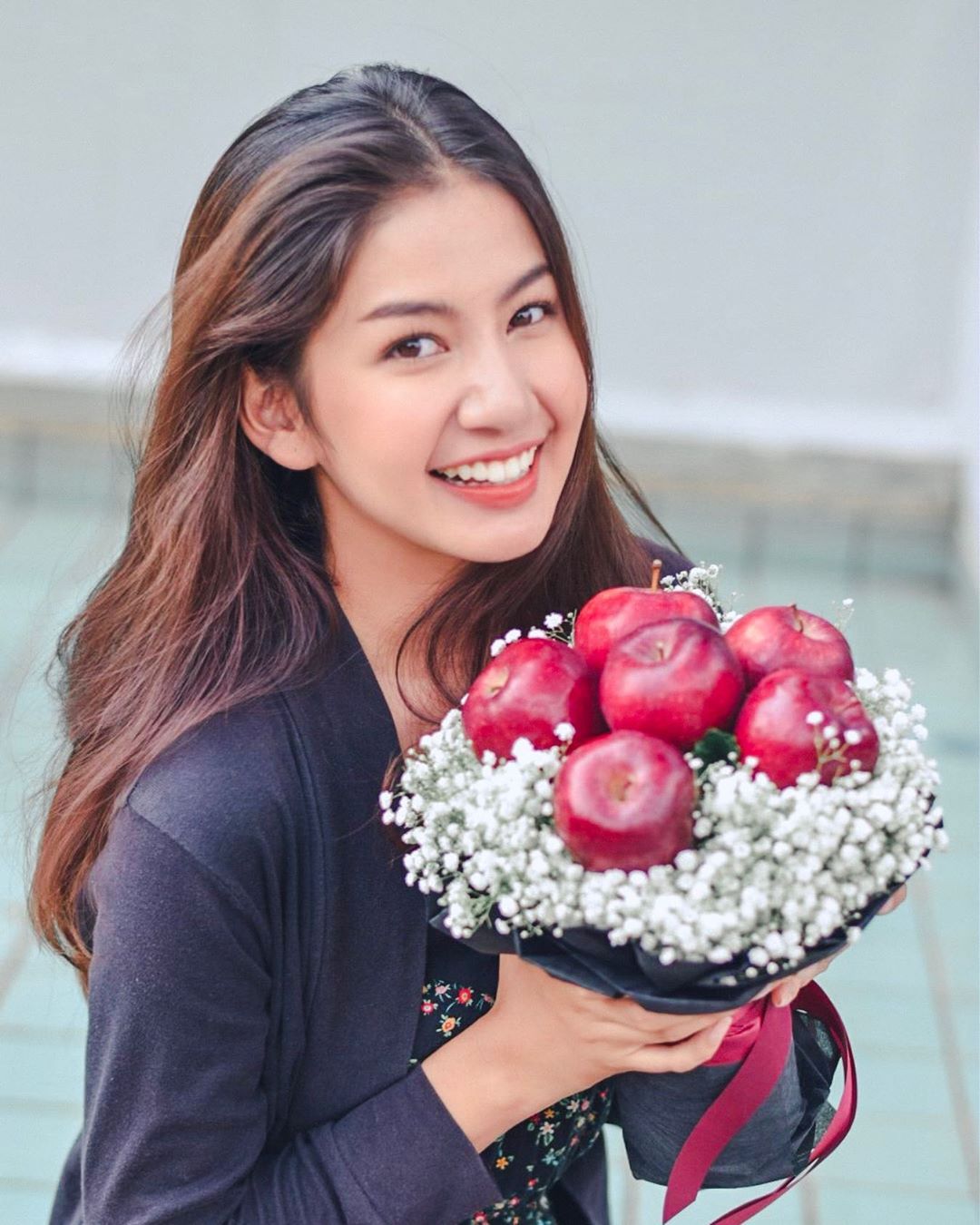 1997年12月16日出生于泰国,泰国七台签约女演员,模特