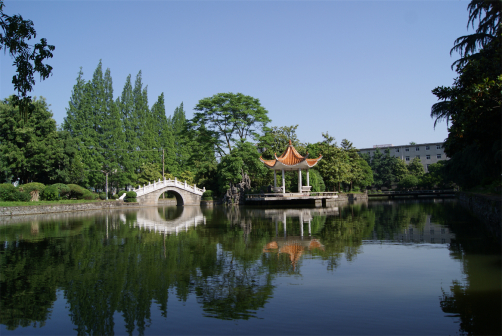 六安路校区娘娘池