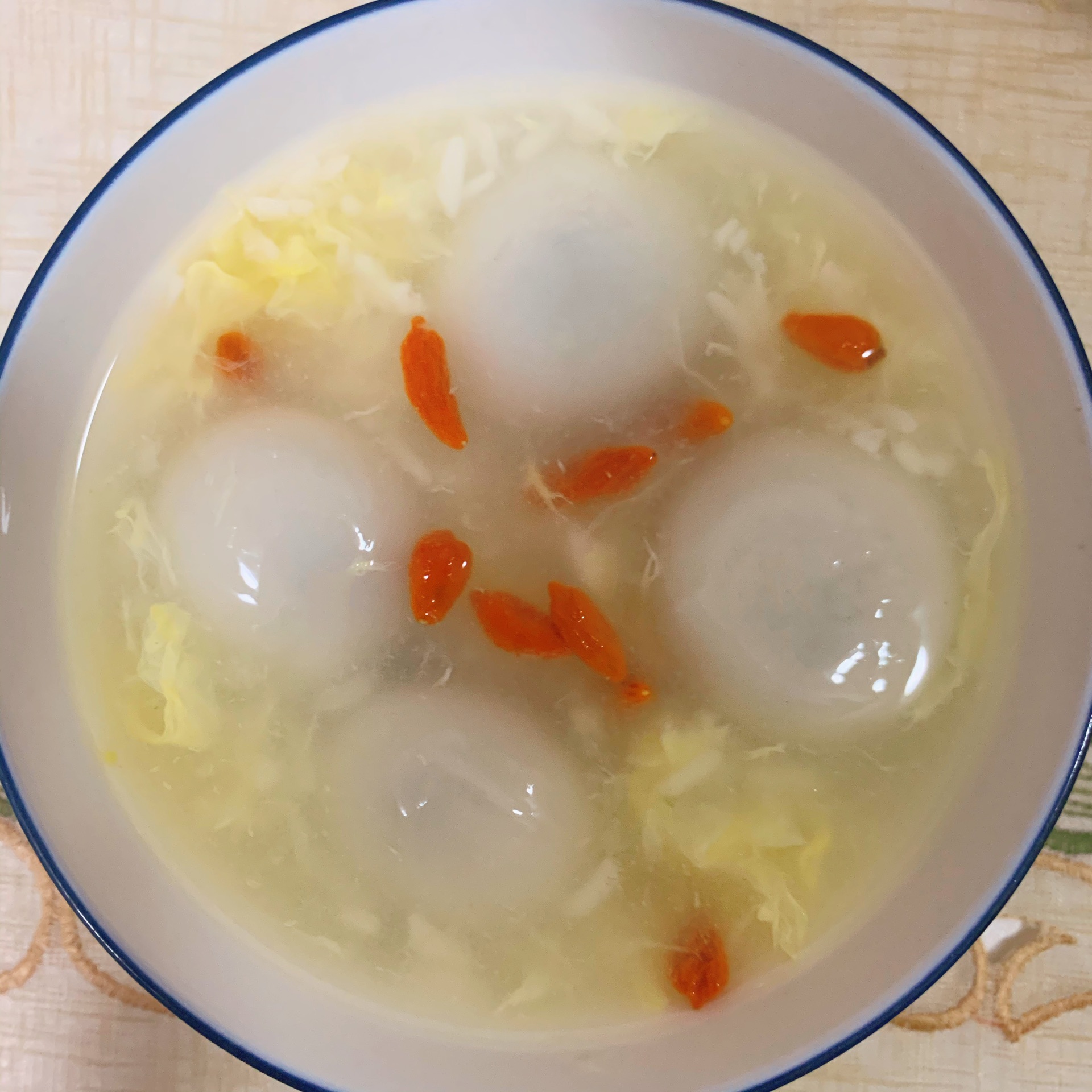 鸡蛋米酒汤圆