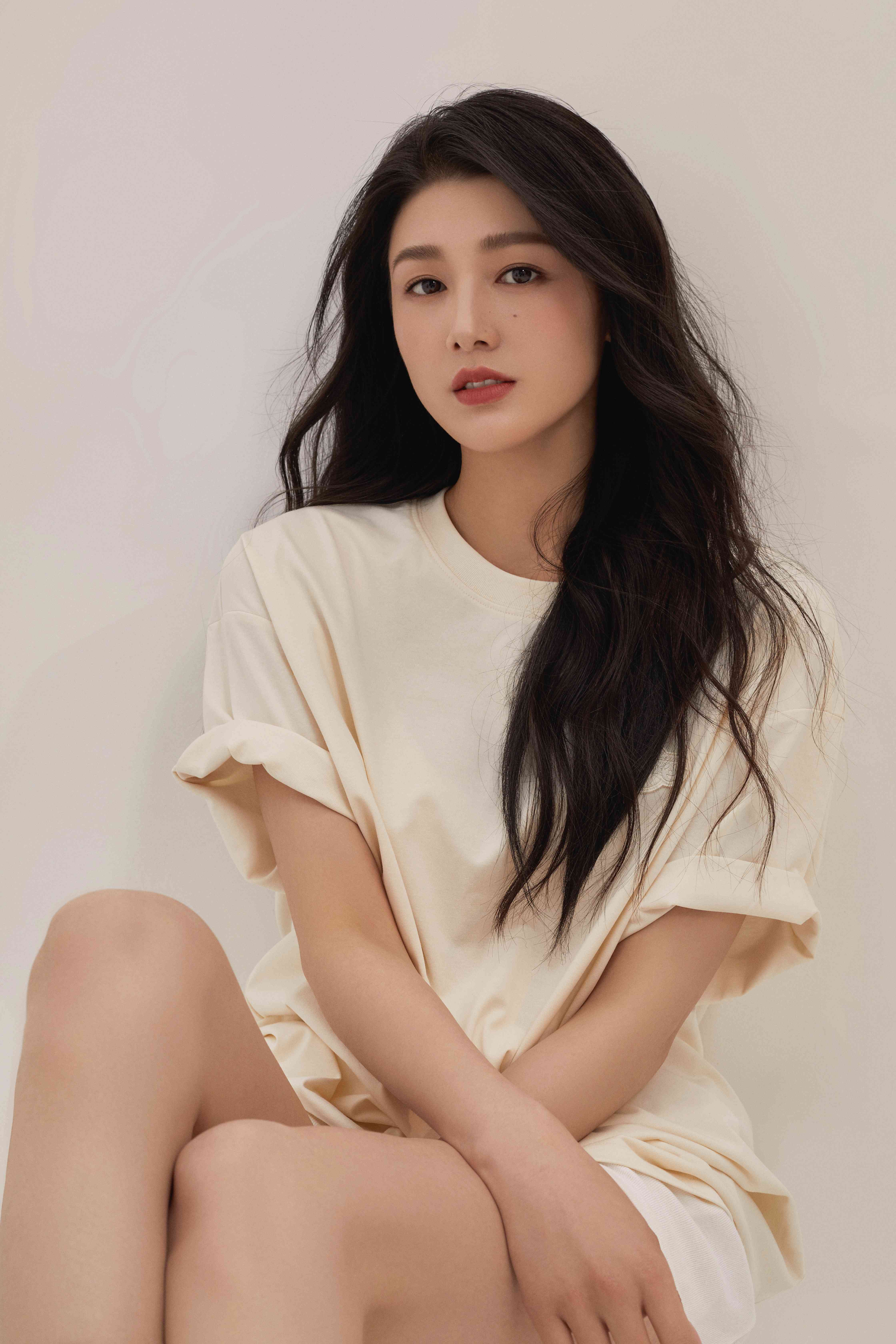  p data-id="gnbjq0qg2g">余冰慧,女,中国内地