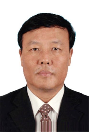 1989年6月入党,1976年8月参加工作,大学学历,曾任通辽市委常委,通辽市