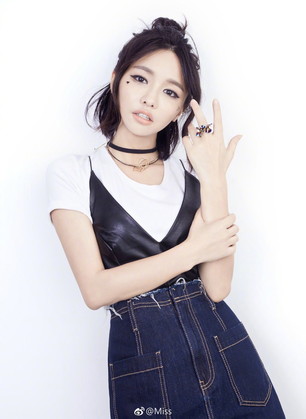  p>韩懿莹,游戏id:miss,1989年5月21日出生于四川省内江市,毕业于 a