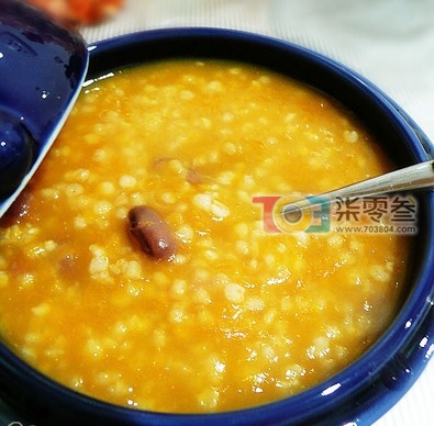  p>南瓜粥是以南瓜为主材制作而成的粥品.
