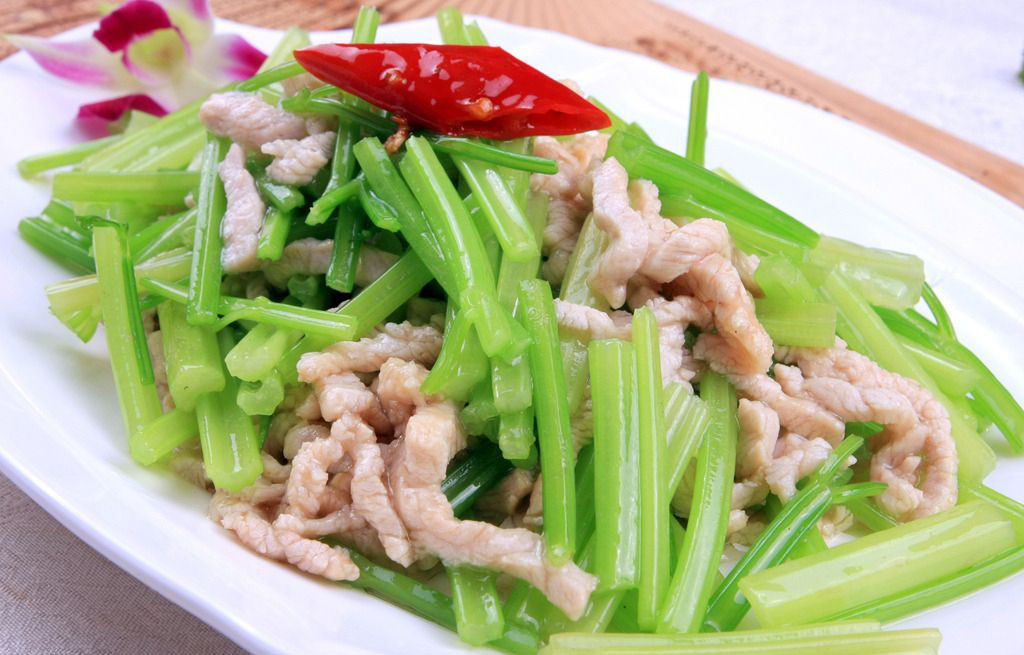 肉丝芹菜