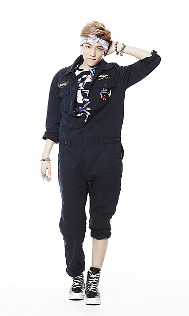 年4月8日推出的男子组合,由金成九,白明翰,任煐俊,alex四名成员组成