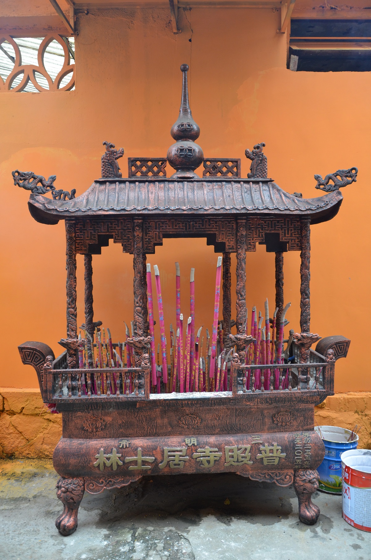  p>三明普照禅寺居士林位于福建省三明市三元区. /p>