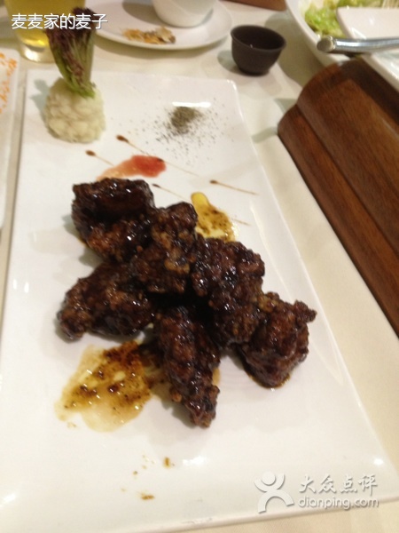  p>盛鸿楼酒店是一家餐馆,位于上海市. /p>