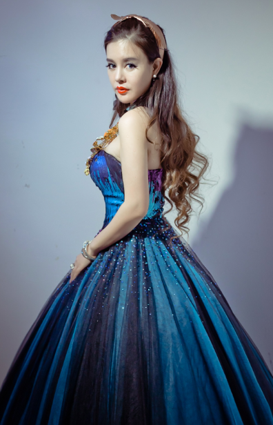  p>于文红,辽宁人,香港虞美人国际集团创始人.