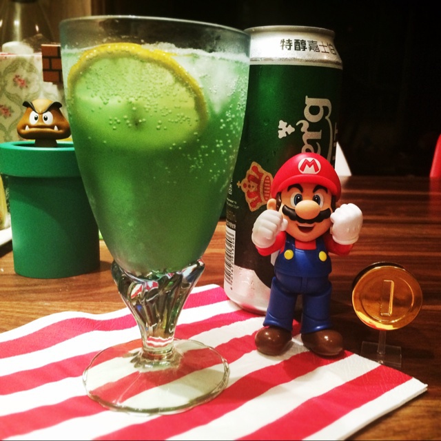  p>薄荷啤,以绿薄荷酒,啤酒为主料的饮品. /p>