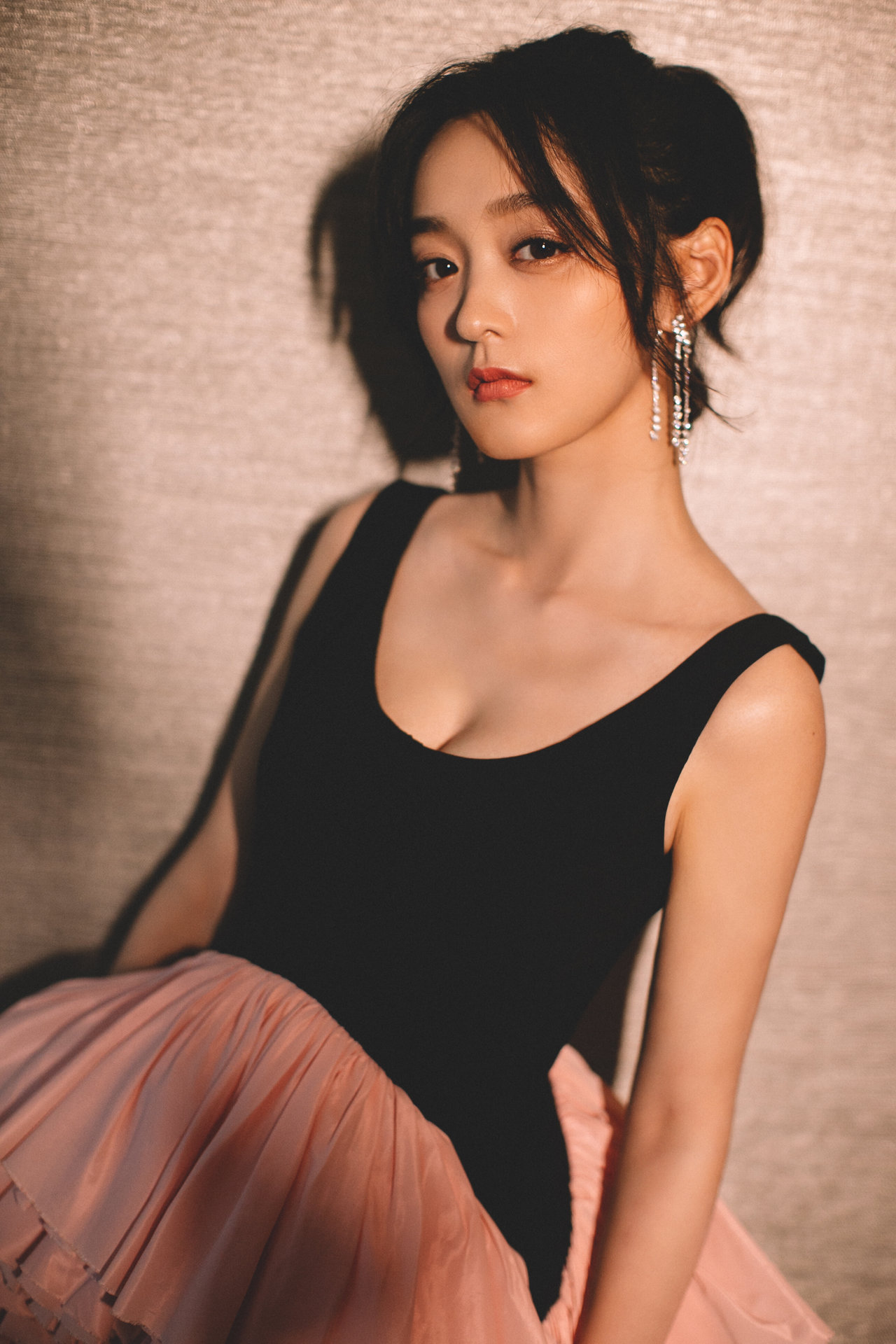  p data-id="gnfy97xplw">何泓姗,1987年4月10日出生于重庆市,中国