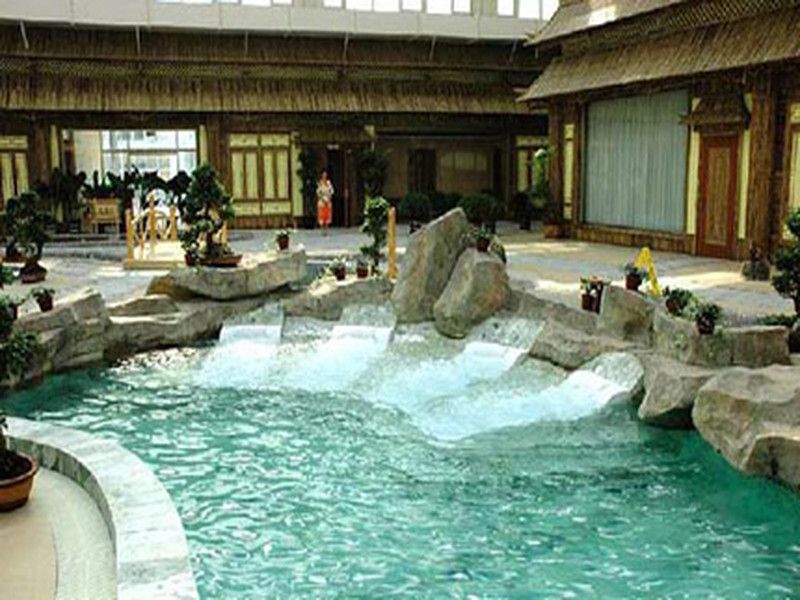  p data-id="gn7x7qsre8">九华温泉度假村位于北京市昌平区小汤山镇