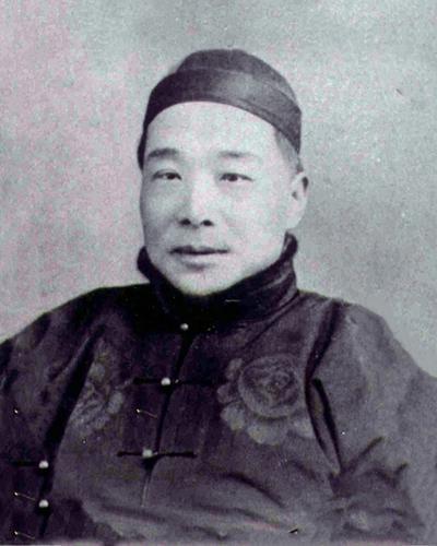 此人借钱从来不花，锁进箱子里到期就还，多年后直接攒下亿万身家_百科TA说