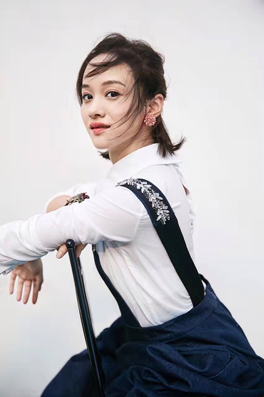  p>陆妍淇,1月15日出生于安徽省淮南市,毕业于 a target="_blank"