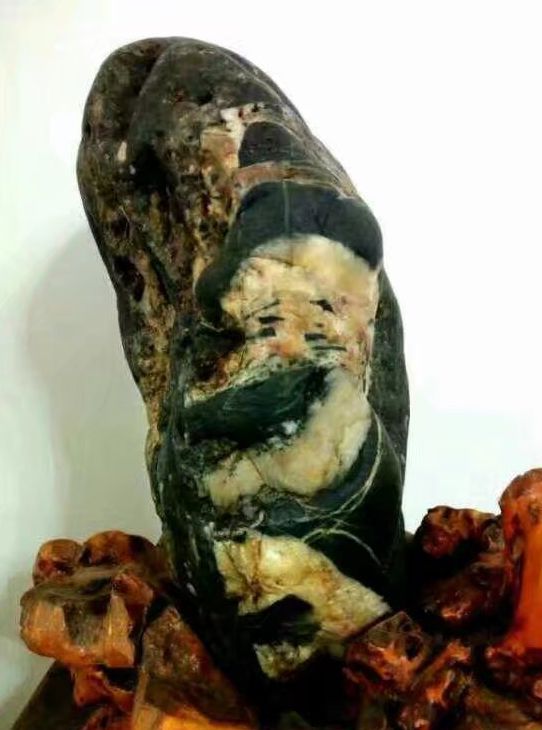  p>奇石,系指 a target="_blank" href="/item/天然/84419" data