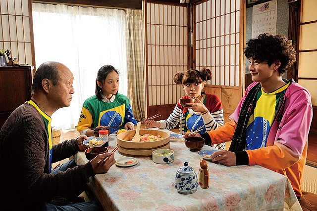 《四十九天的食谱》是2013年11月9日上映的日本电影,由棚田由纪执导