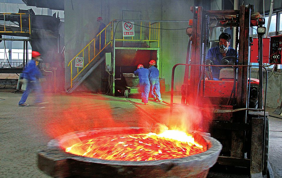 脱除熔炼粗铅中的杂质,产出精铅的过程,为火法炼铅流程的重要组成部分