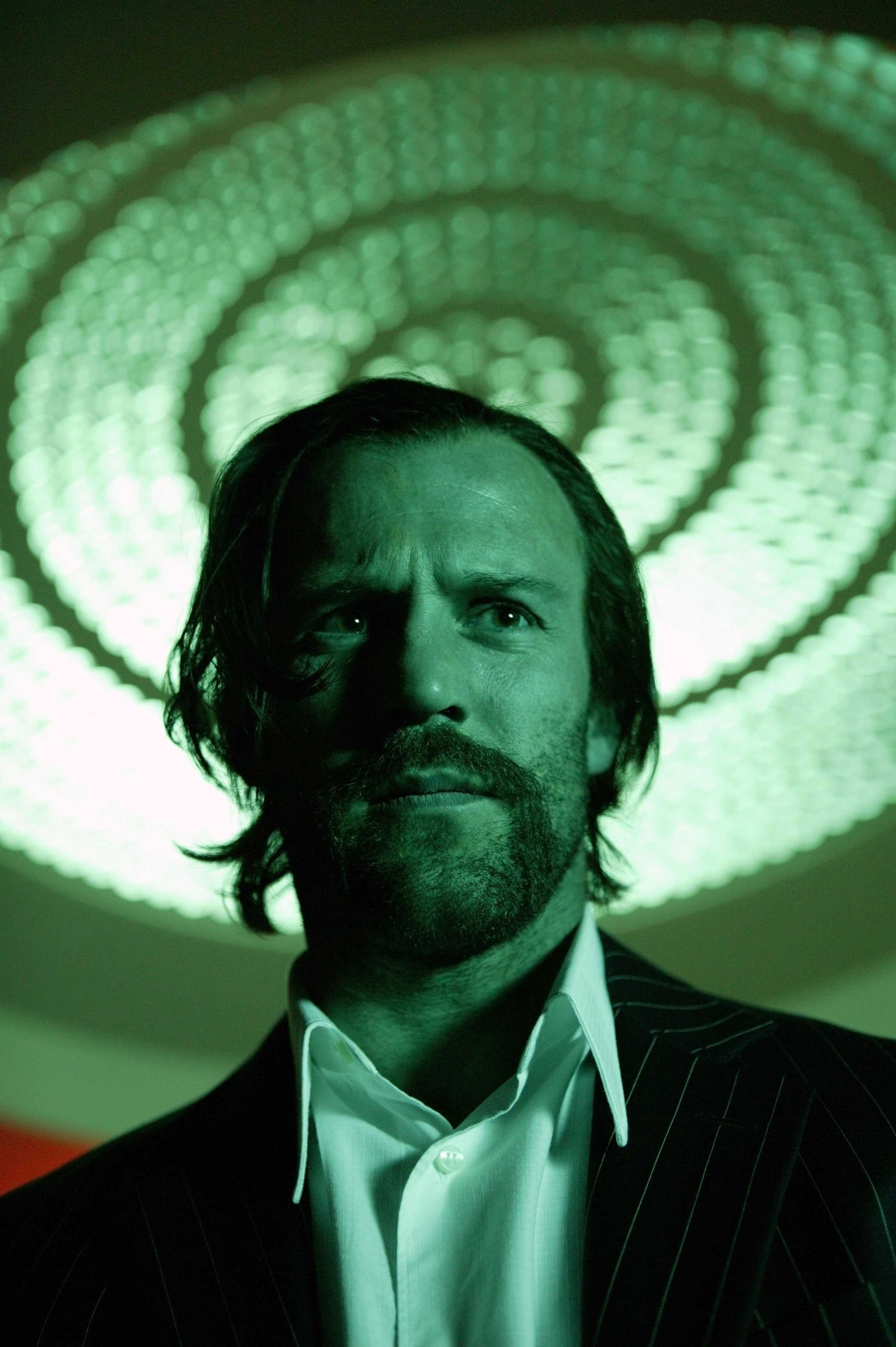  p>杰森·斯坦森(jason statham),1967年7月26日出生于英国伦敦,英国