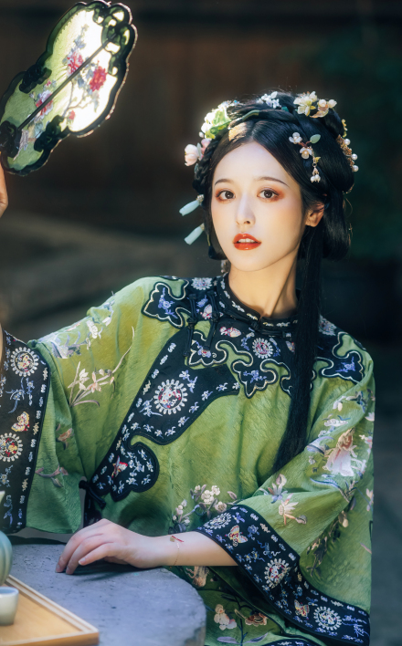 徐轸轸_百度百科