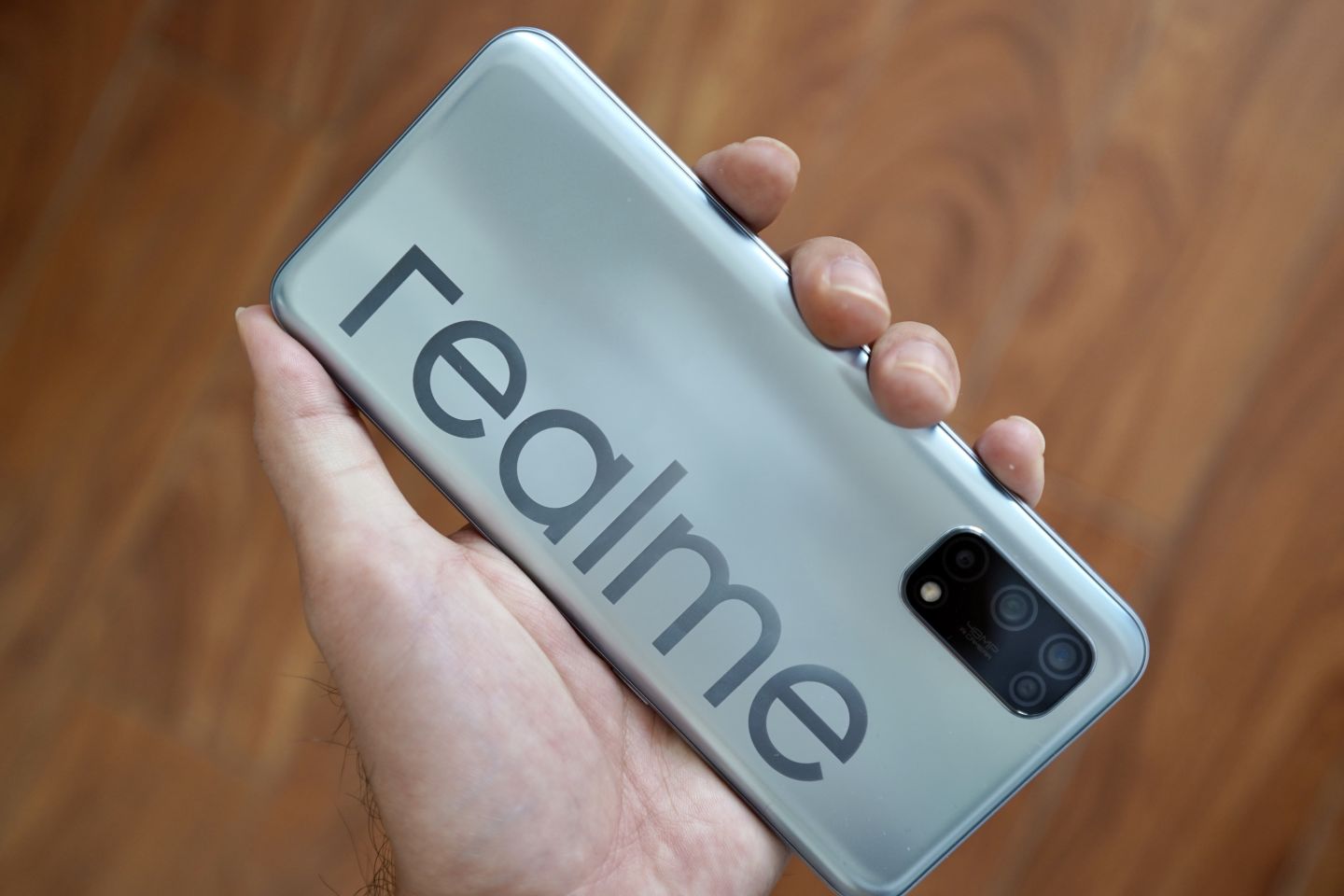 realme v5