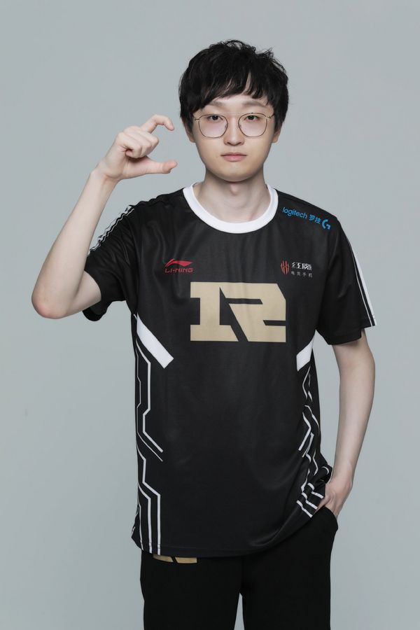 class="ref" data-ctrid="sxdk9cieussp">杜鹏(游戏id:monet),《刀塔2