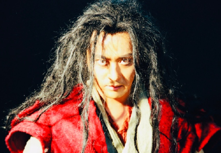 东方奇幻史诗电影,由 a target="_blank" href="/item/张东健/280130"