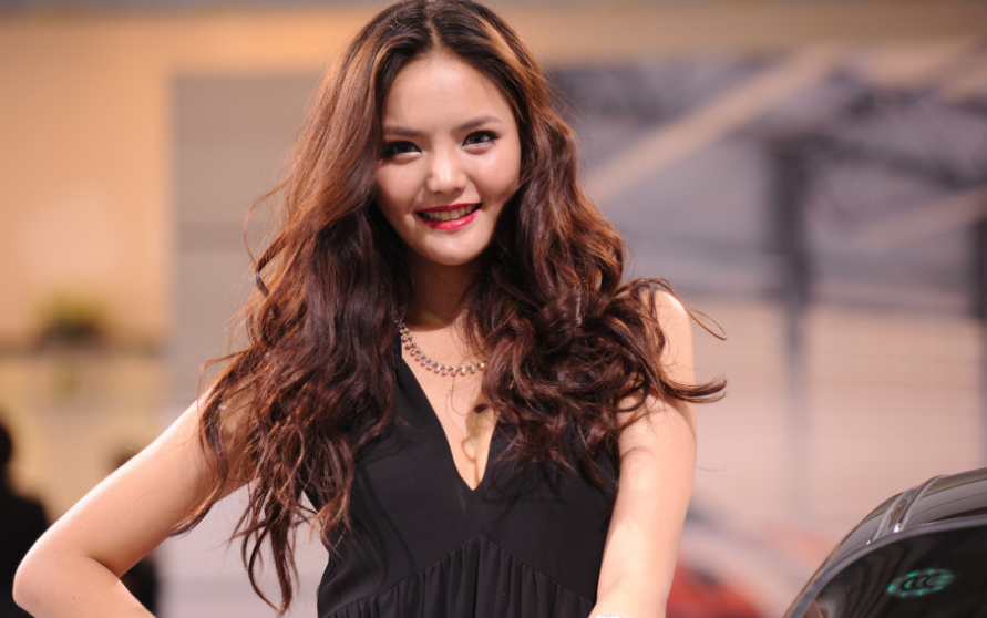  p data-id="gnx75uzu86">袁雪是重庆籍女艺人,曾选为 a target="