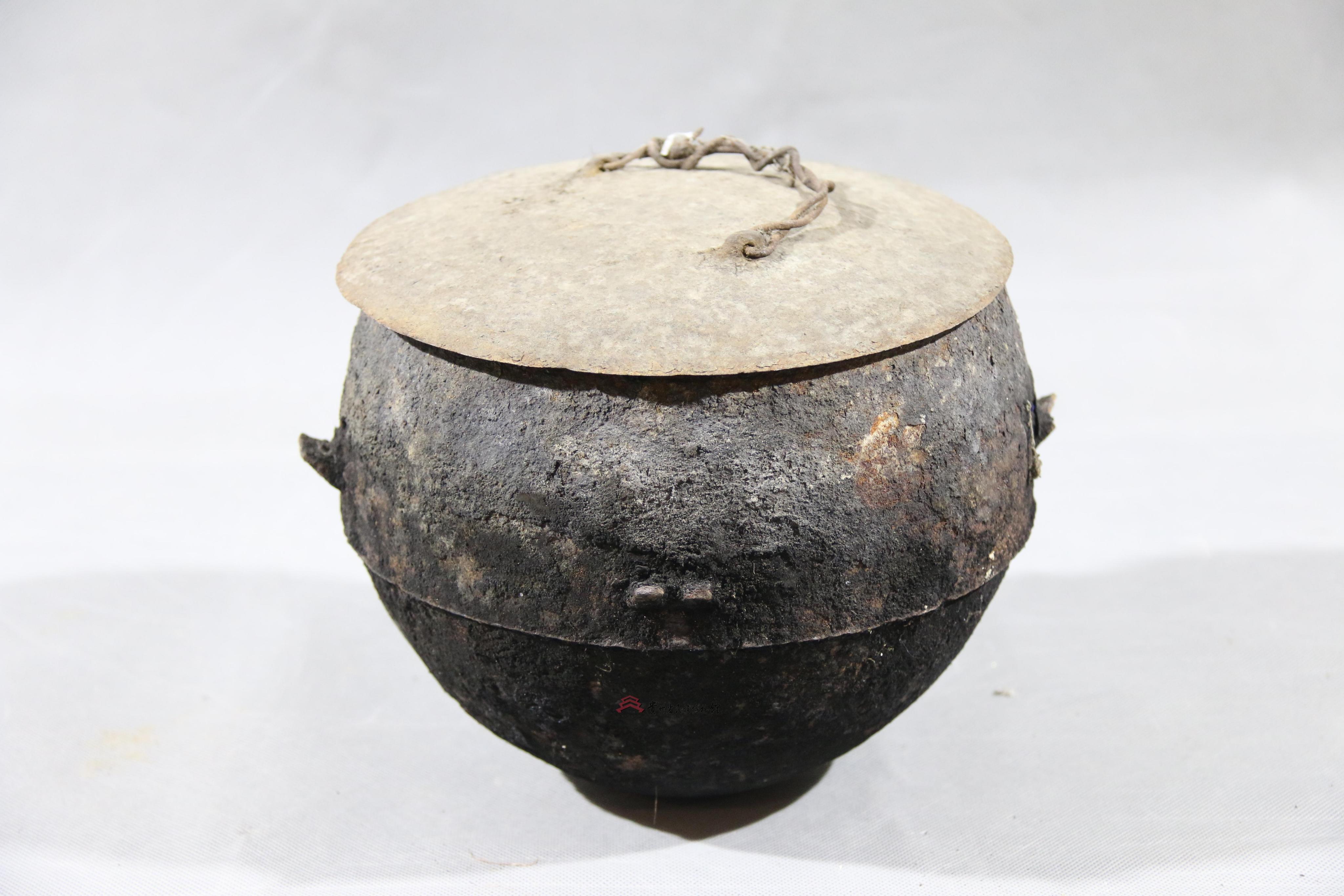 当代江口漆树坪羌族鼎罐