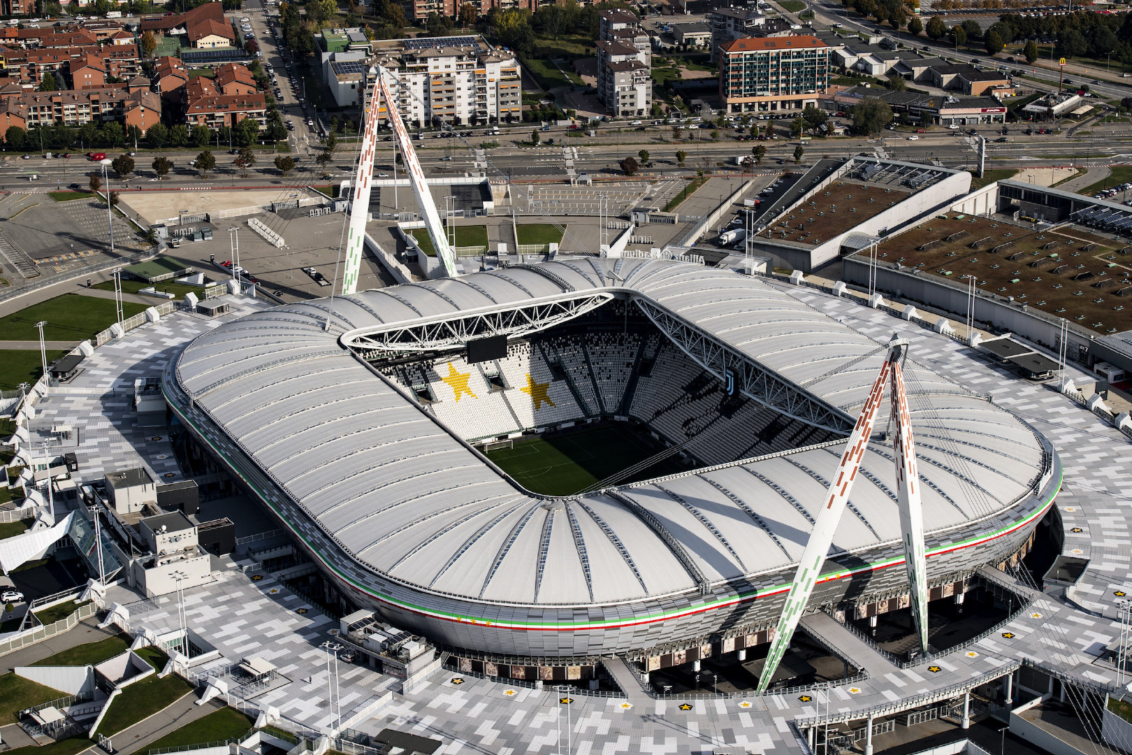  p>尤文图斯足球俱乐部(juventus f.c.