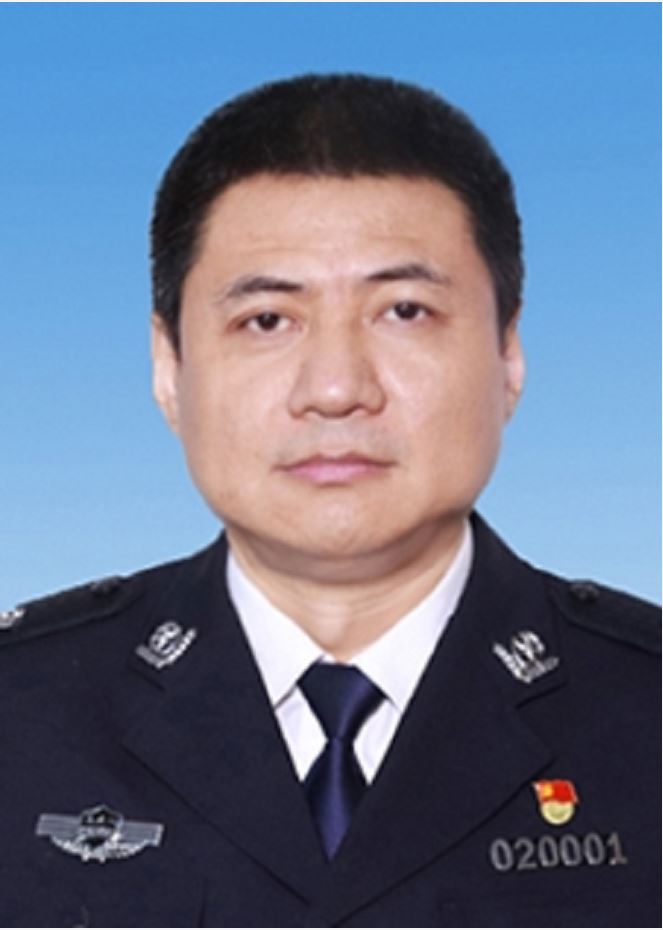  /p> p>现任黑龙江省哈尔滨市公安局党委委员,副局长. /p>