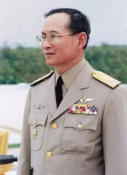 普密蓬·阿杜德