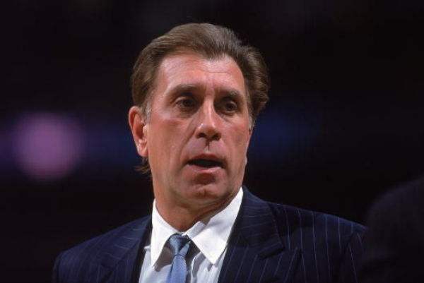  p>鲁迪·汤姆贾诺维奇(rudy tomjanovich),1948年11月24日出生于美国