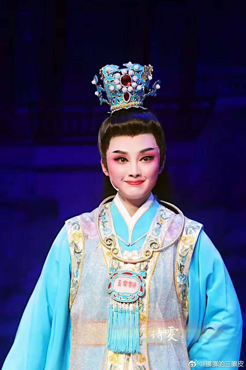  p data-id="gnb3z7jpuq">王婉娜,上海越剧院青年演员,毕业于 a