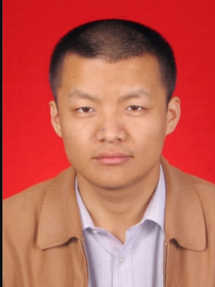  p>于峰,先后毕业于 a target="_blank" href="