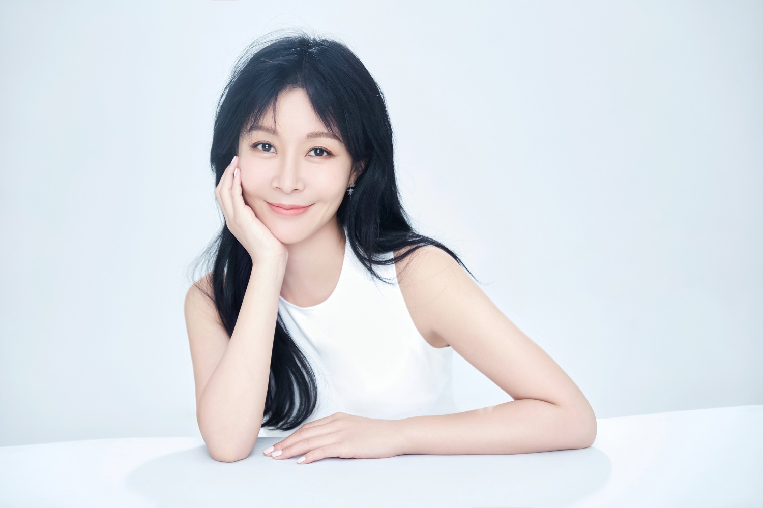  p>千百顺,11月1日出生于黑龙江省哈尔滨市,中国内地女歌手,演员.