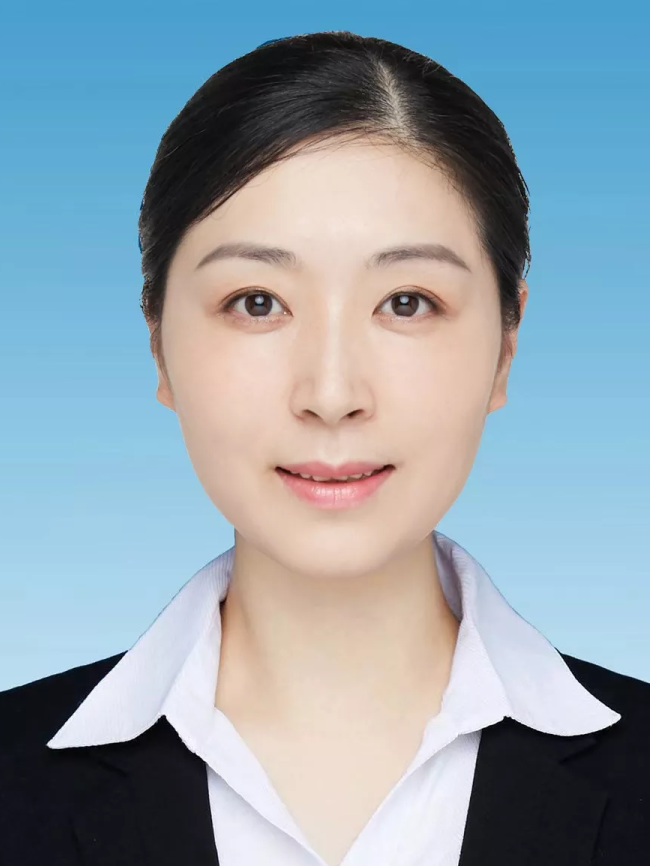 潘伟红,女,汉族,1981