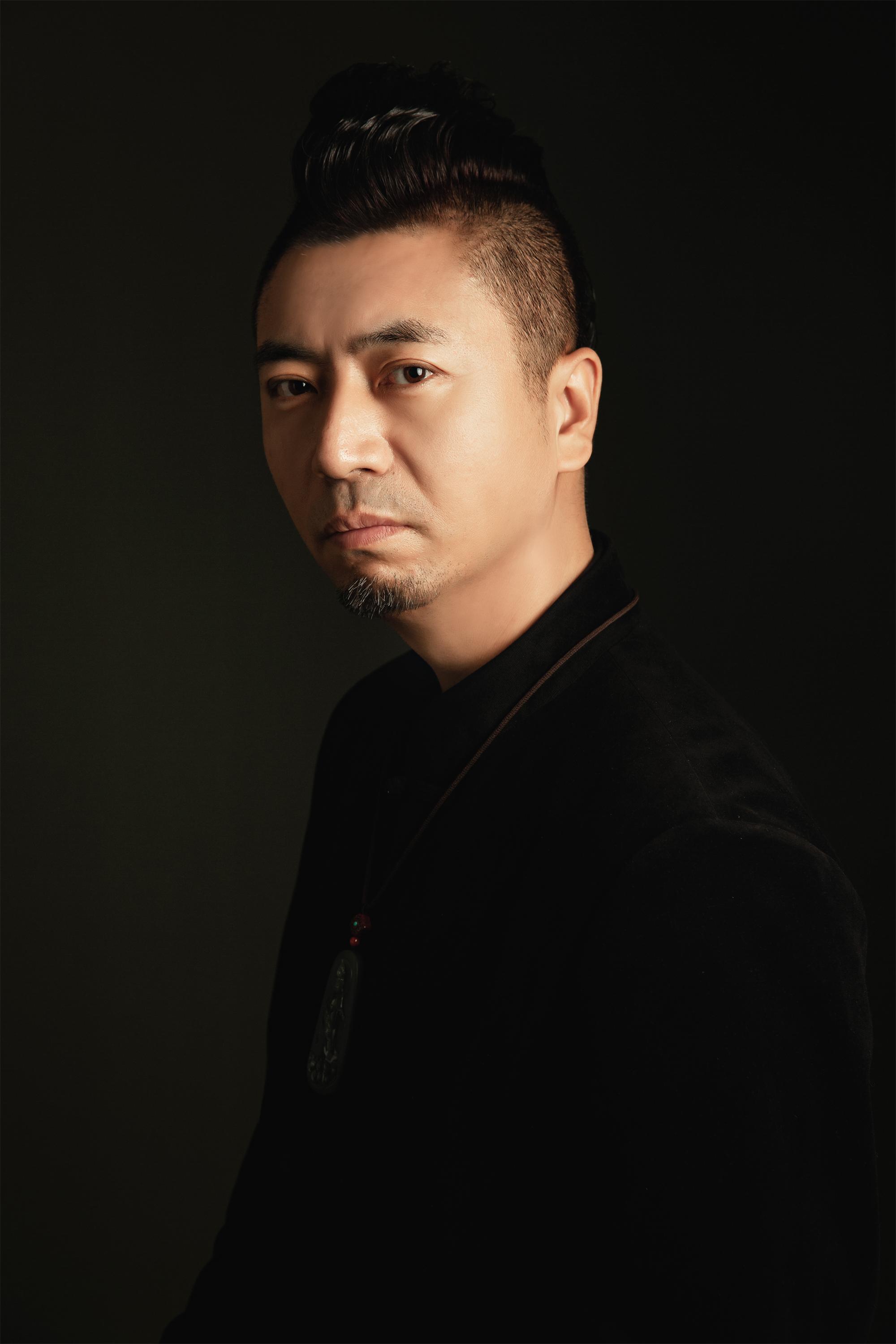 李东辉
