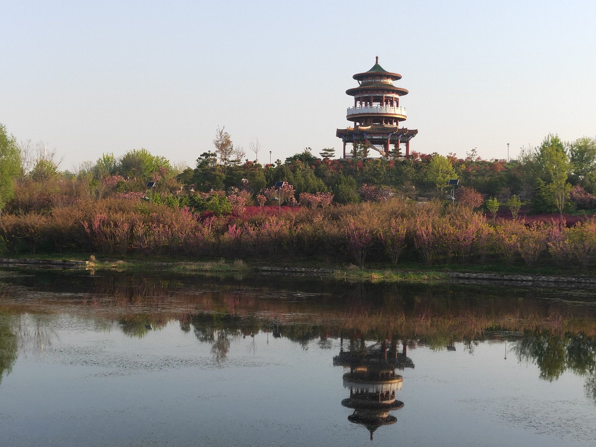 滨公园位于山东省 a target="_blank" href="/item/泗水县/2447046"