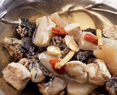 参杞龟鱼汤