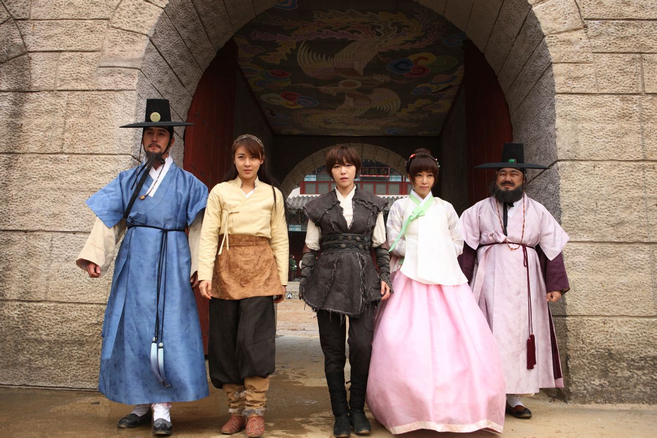 朝鲜美女三剑客