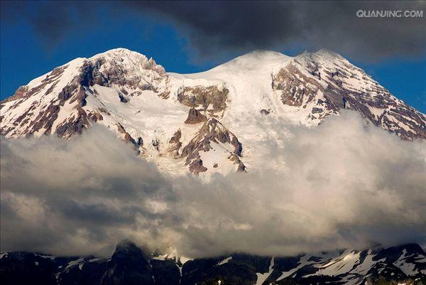雷尼尔山